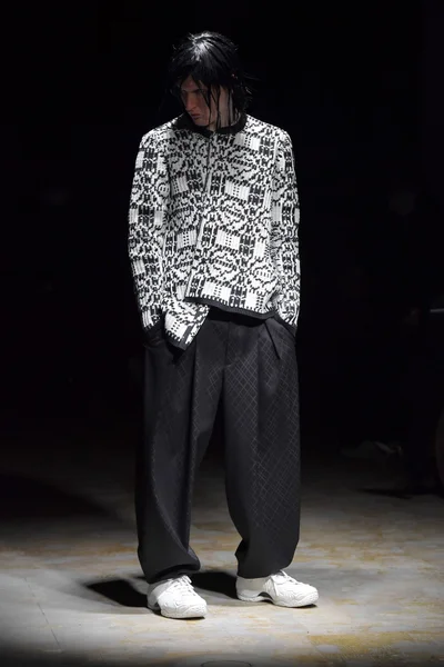 Look 17